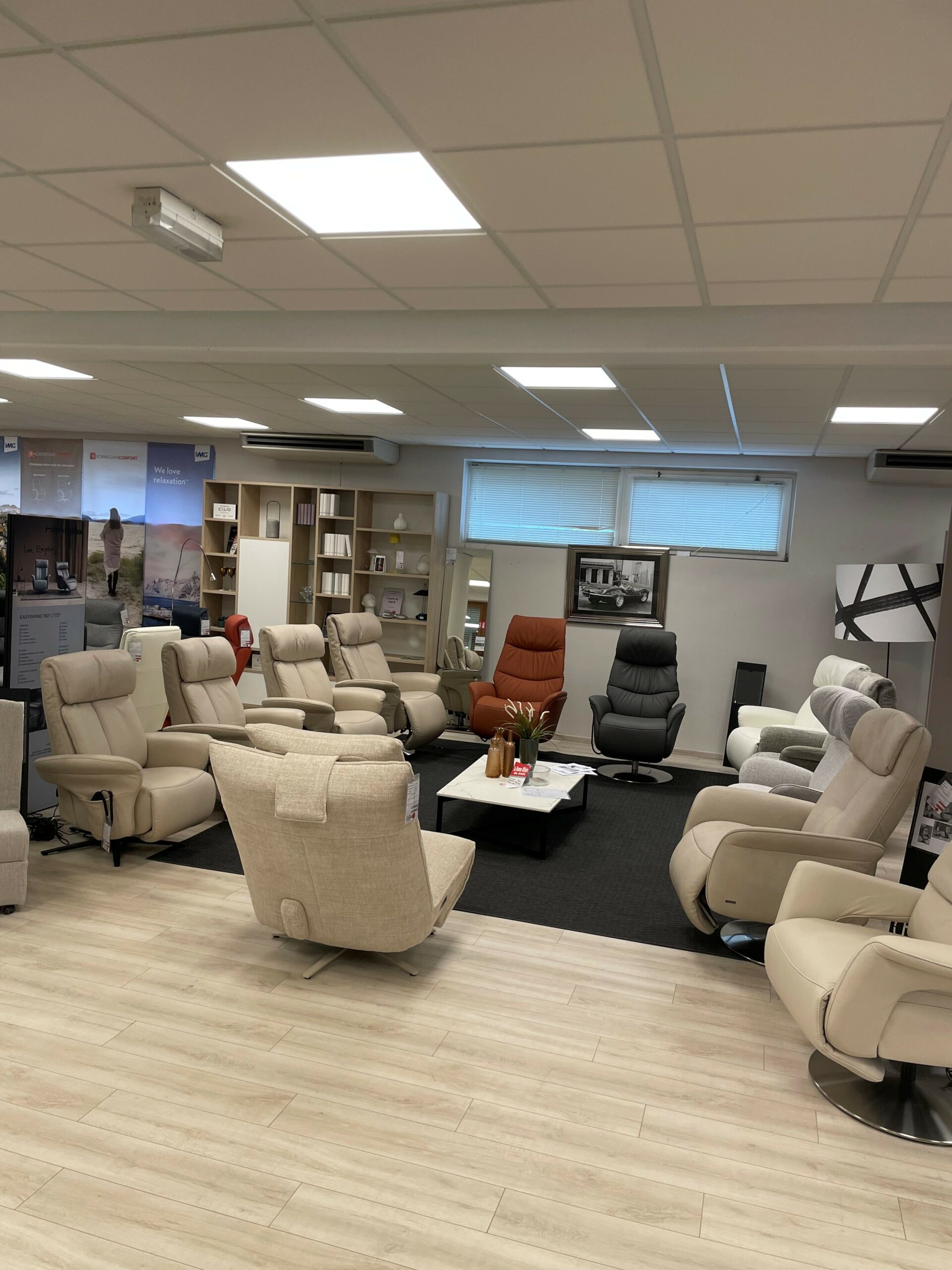 EXPOSITION FAUTEUILS HIMOLLA